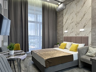  "Loft & Sky Studio 4"